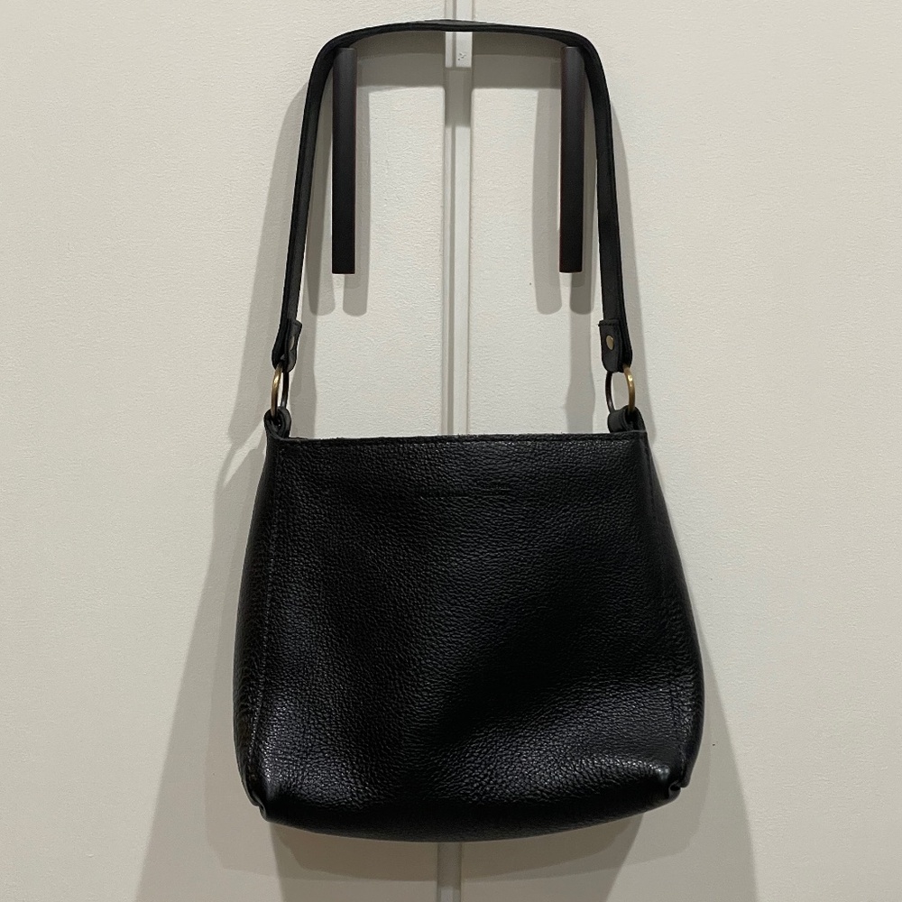 Portland Leather Triangle Shoulder Bag in pebbled black